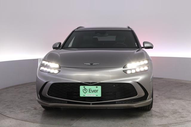 2023 Genesis GV60 — photo 9 of 25