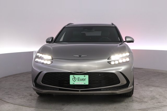2023 Genesis GV60 — photo 9 of 25