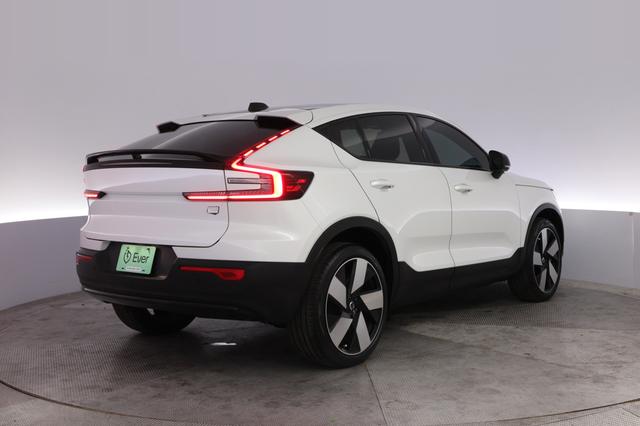 2023 Volvo C40 Recharge — photo 2 of 21