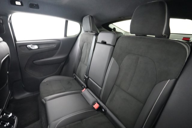 2023 Volvo C40 Recharge — photo 19 of 21