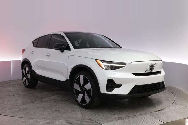 2023 Volvo C40 Recharge — photo 10 of 21