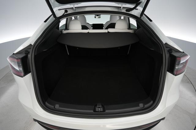 2023 Tesla Model Y — photo 6 of 24