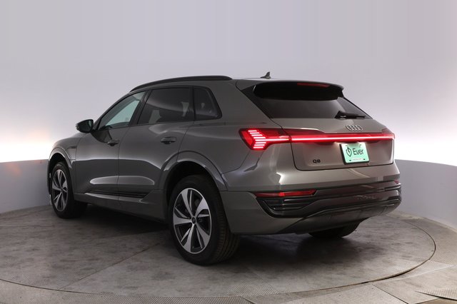 2024 Audi Q8 e-tron — photo 13 of 21