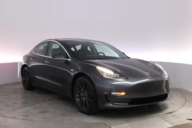2018 Tesla Model 3 — photo 10 of 21