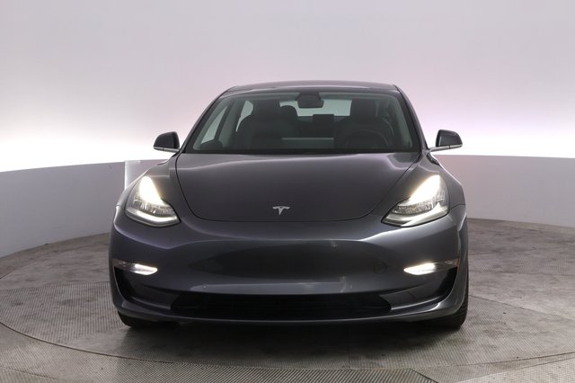 2018 Tesla Model 3 — photo 9 of 21