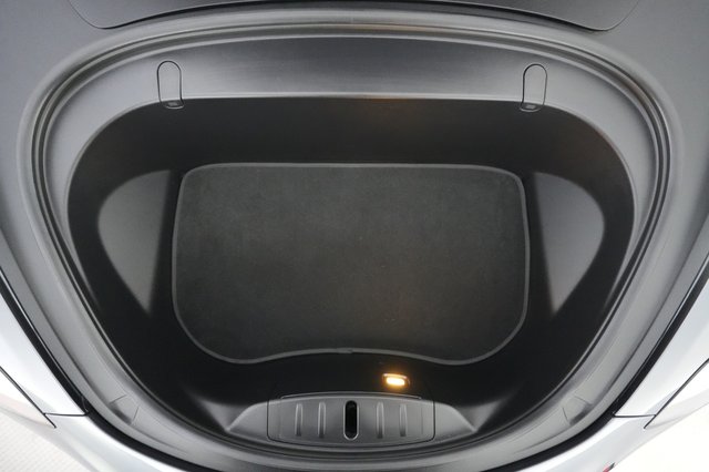 2018 Tesla Model 3 — photo 20 of 21