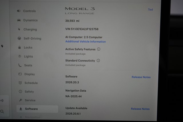 2018 Tesla Model 3 — photo 5 of 21