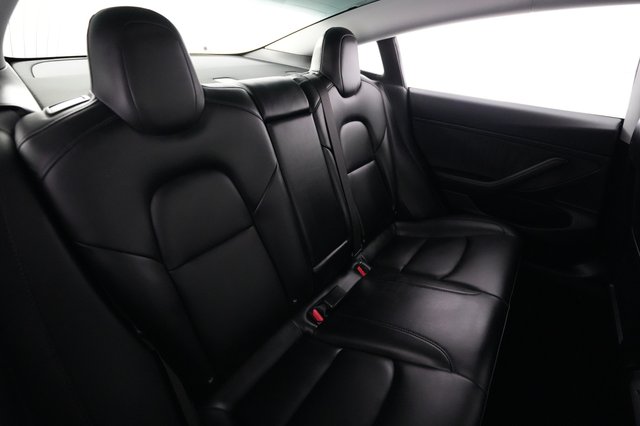 2018 Tesla Model 3 — photo 4 of 21