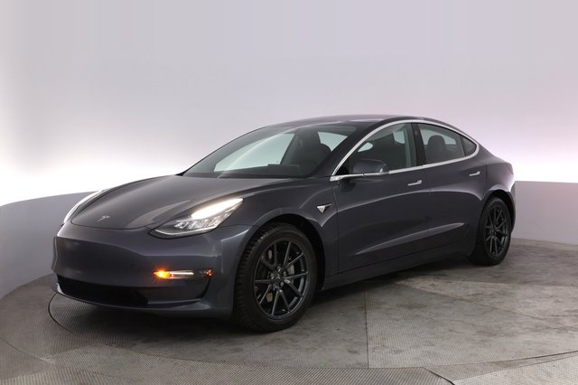 2018 Tesla Model 3 — VIN 5YJ3E1EA2JF123758
