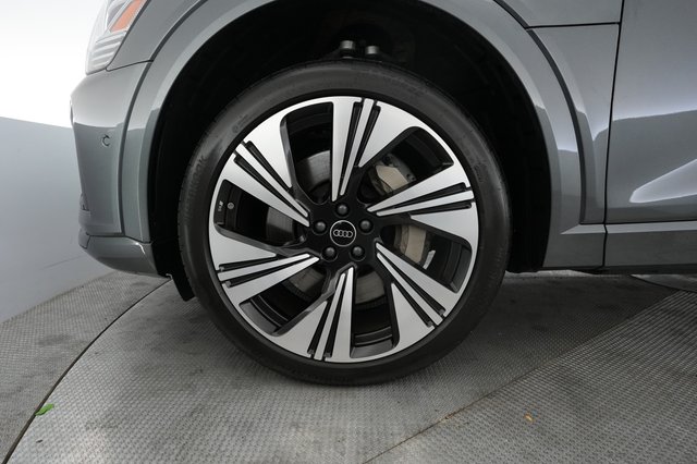 2024 Audi Q8 e-tron Sportback — photo 15 of 22