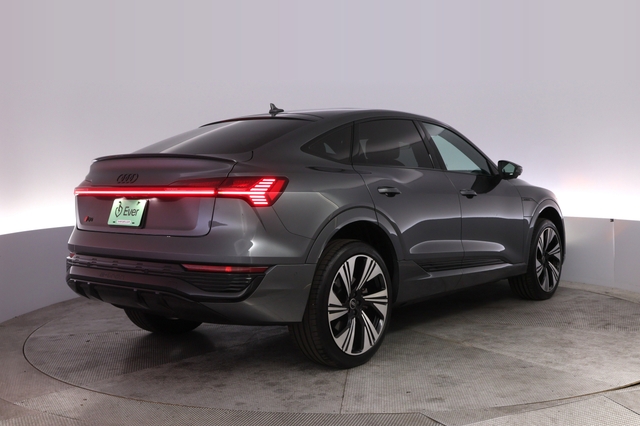 2024 Audi Q8 e-tron Sportback