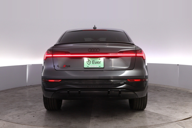 2024 Audi Q8 e-tron Sportback