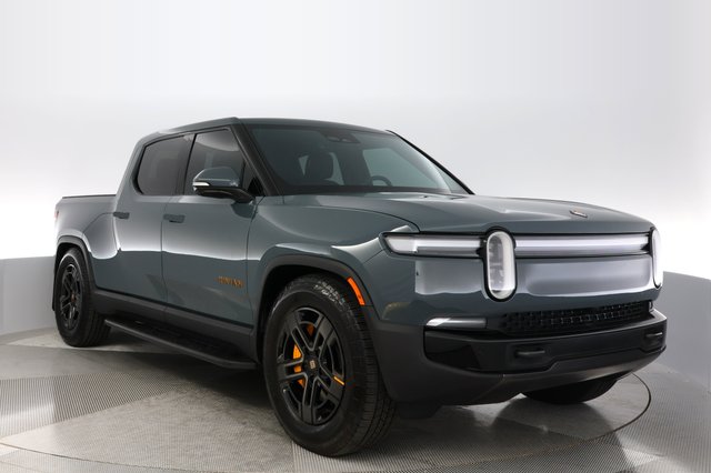 2025 Rivian R1T — photo 10 of 21