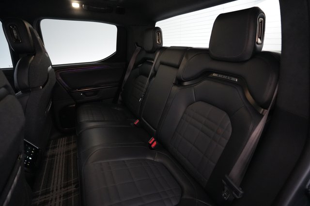 2025 Rivian R1T — photo 17 of 21