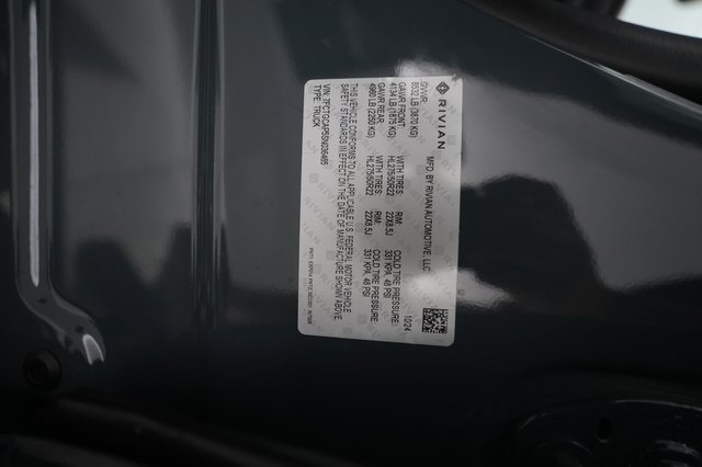 2025 Rivian R1T — photo 21 of 21
