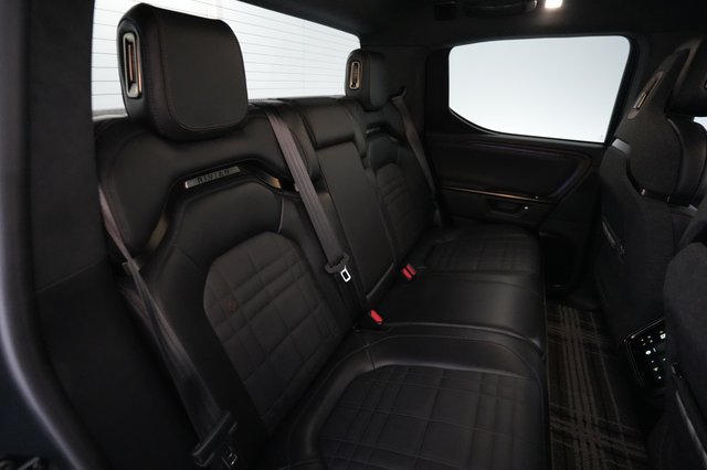 2025 Rivian R1T — photo 4 of 21