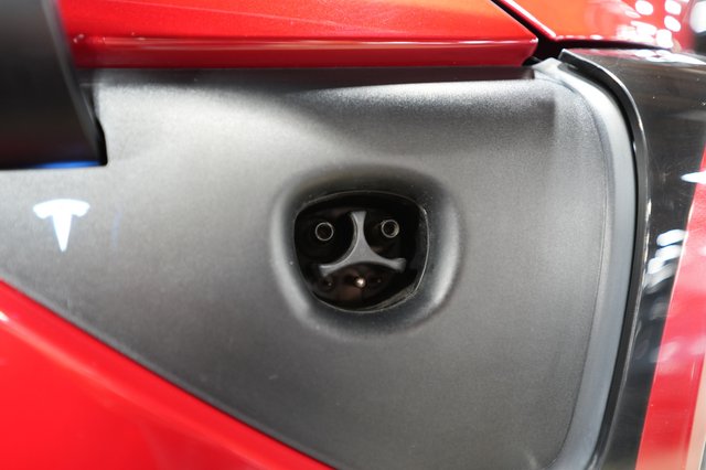 2023 Tesla Model Y — photo 8 of 21