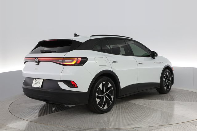 2021 Volkswagen ID.4 — photo 5 of 24