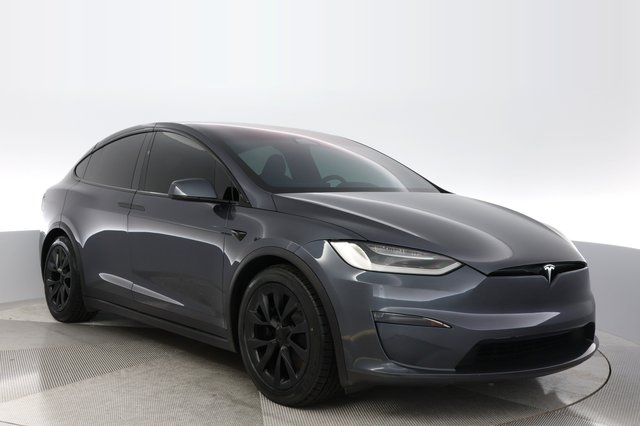2022 Tesla Model X — photo 9 of 21
