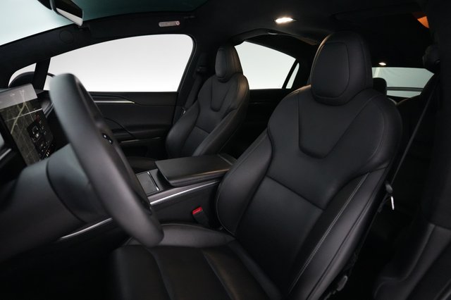 2022 Tesla Model X — photo 3 of 21