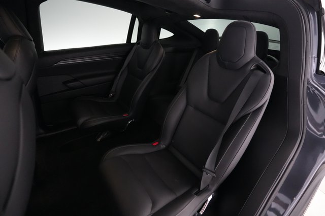 2022 Tesla Model X — photo 17 of 21