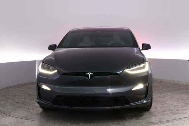 2024 Tesla Model X — photo 9 of 24