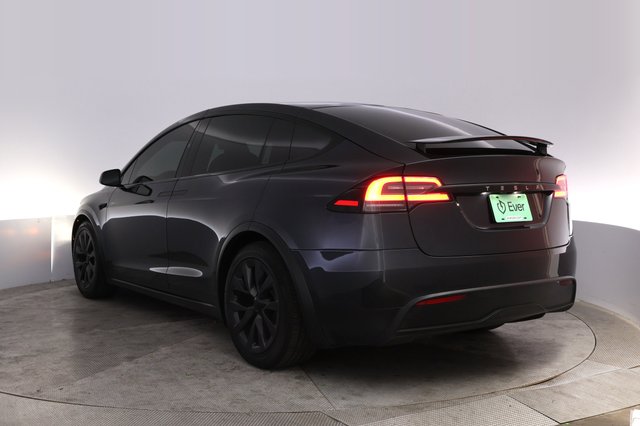 2024 Tesla Model X — photo 13 of 24