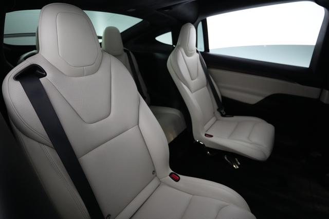 2024 Tesla Model X — photo 4 of 24