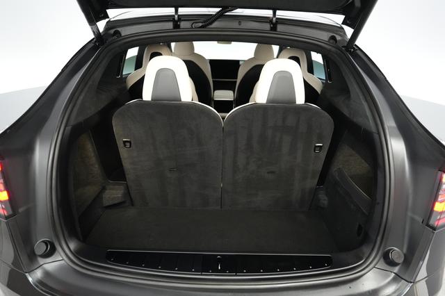 2024 Tesla Model X — photo 6 of 24