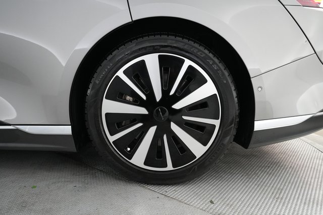 2023 Lucid Air — photo 7 of 22