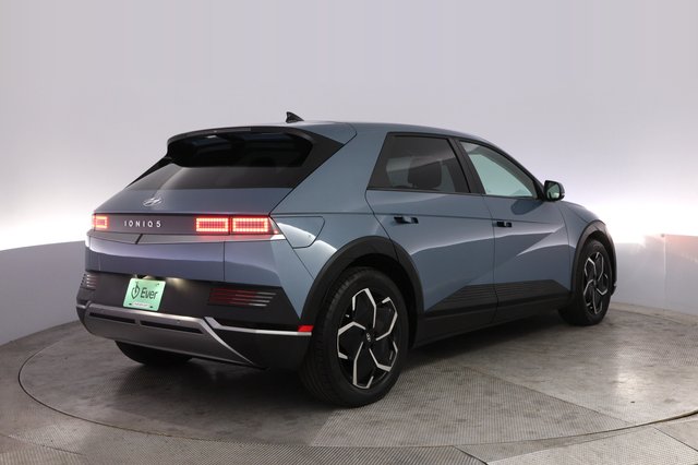 2024 Hyundai IONIQ 5 — photo 2 of 25