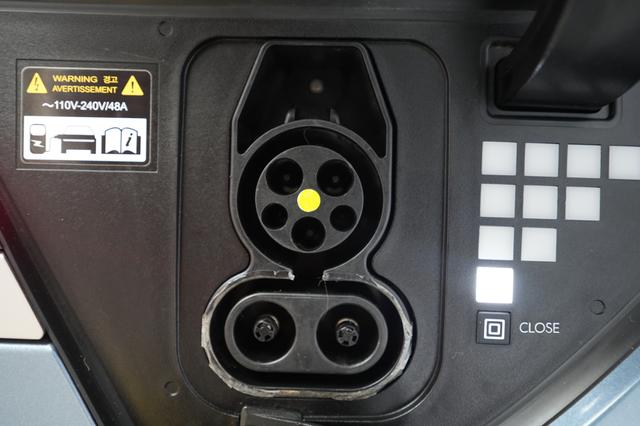 2024 Hyundai IONIQ 5 — photo 8 of 25