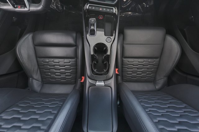 2022 Audi RS e-tron GT — photo 22 of 25