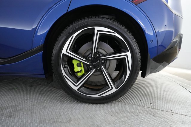 2023 Kia EV6 — photo 15 of 22