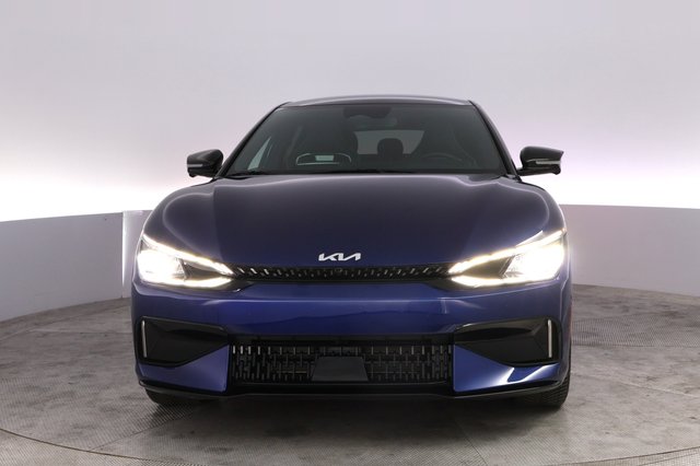 2023 Kia EV6 — photo 9 of 22
