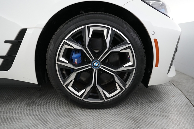2023 BMW i4