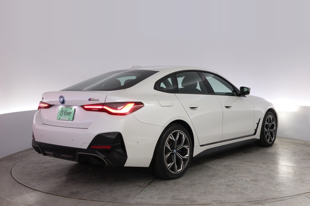 2023 BMW i4