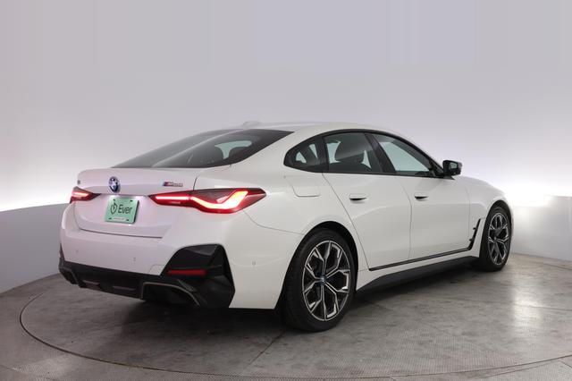 2023 BMW i4