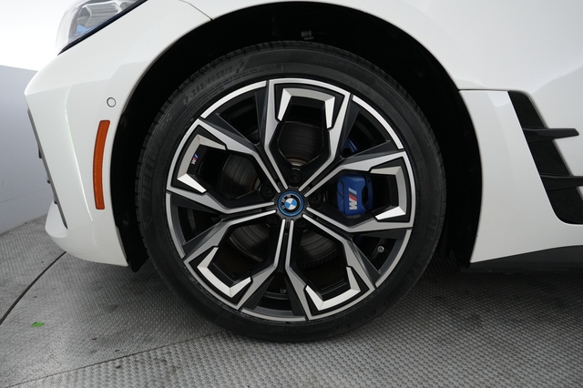 2023 BMW i4