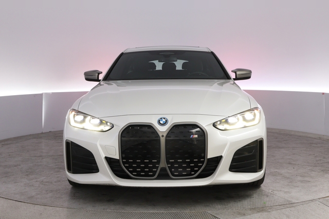 2023 BMW i4