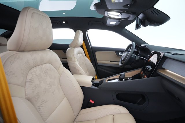 2022 Polestar 2 — photo 15 of 26