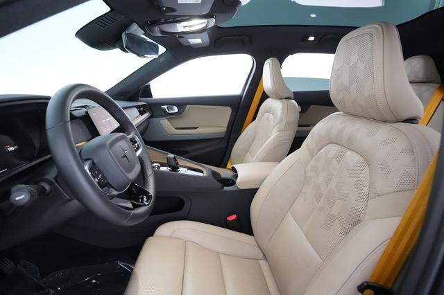 2022 Polestar 2 — photo 2 of 26