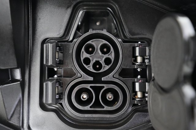 2023 Nissan Ariya — photo 8 of 26