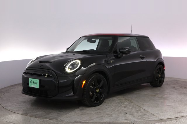 2024 MINI Cooper SE — VIN WMW13DJ00R2V33661