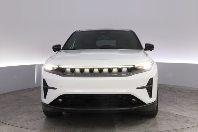 2024 Jeep Wagoneer S