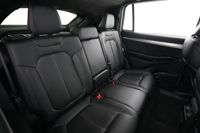 2024 Jeep Wagoneer S