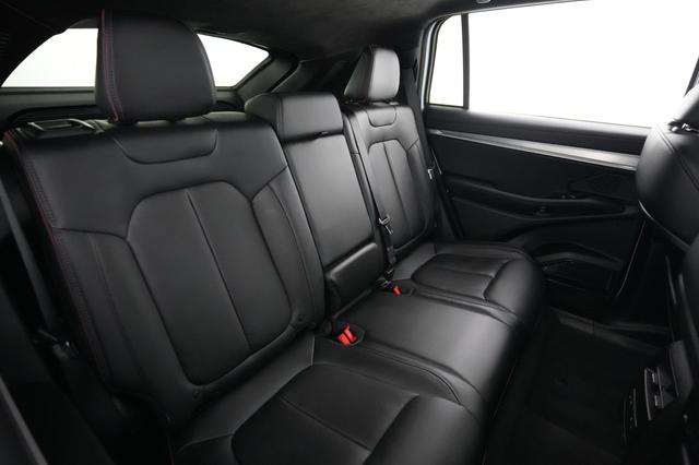 2024 Jeep Wagoneer S