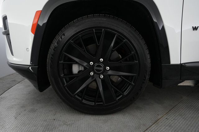 2024 Jeep Wagoneer S — photo 15 of 23