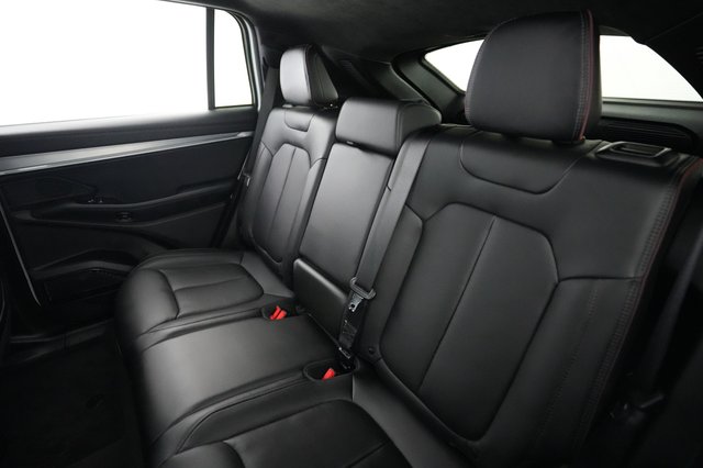 2024 Jeep Wagoneer S — photo 19 of 23