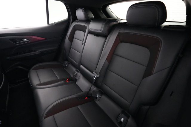 2024 Chevrolet Equinox EV — photo 19 of 21